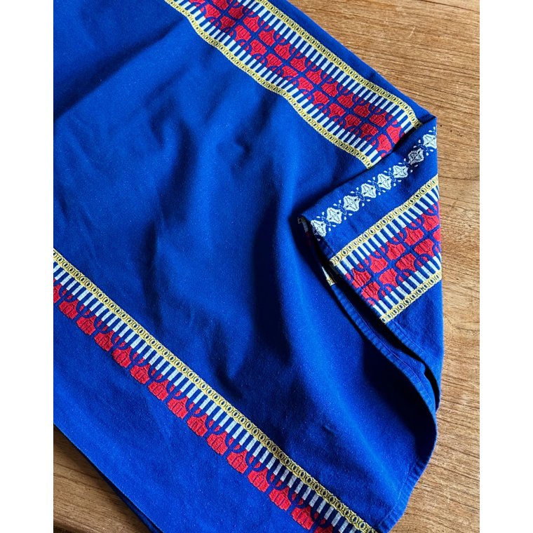 Bl juledug m vvning, 130 x 117 cm