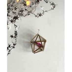 Vintage gablonz, pentagonal w pink