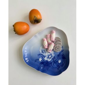 Bing and Gr�ndahl Hellebore no 40