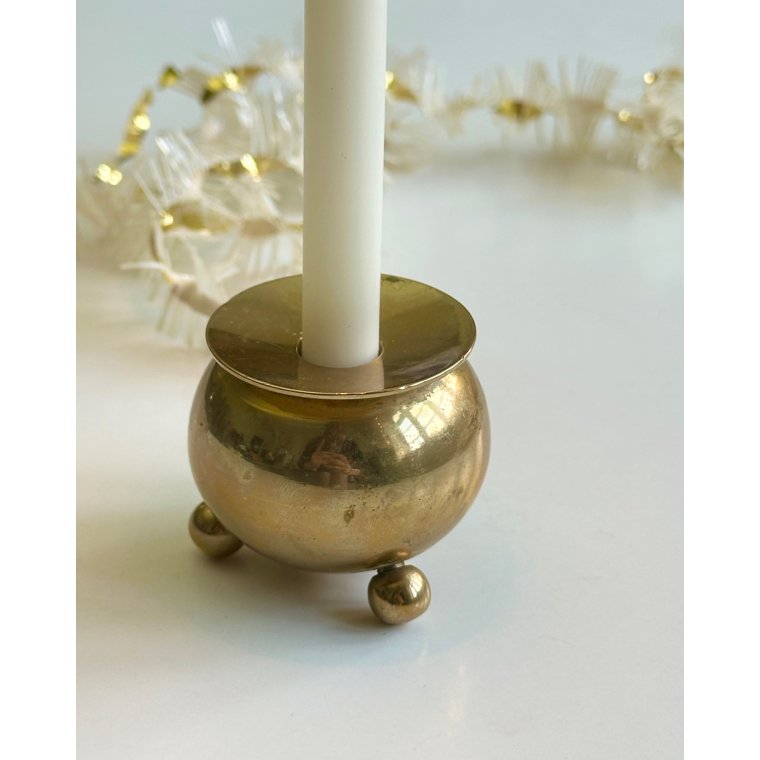 Sphere candleholder for Christmas tree candle