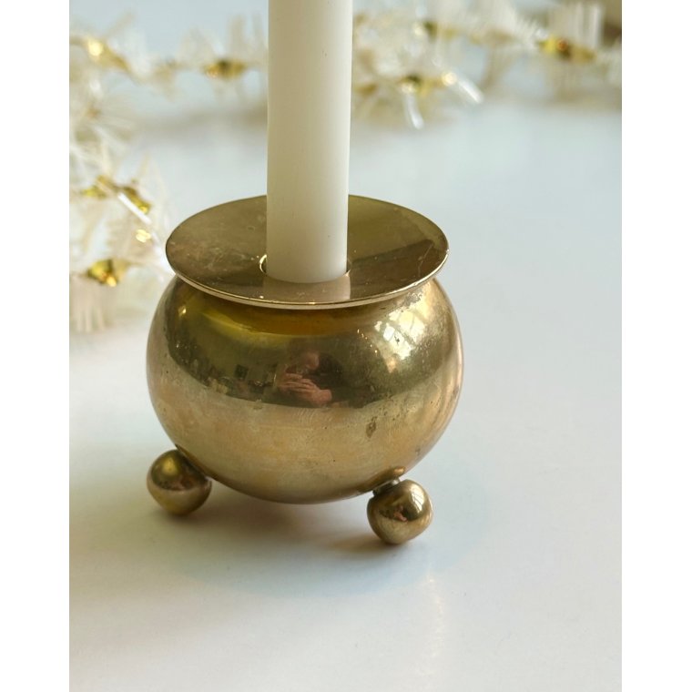 Sphere candleholder for Christmas tree candle