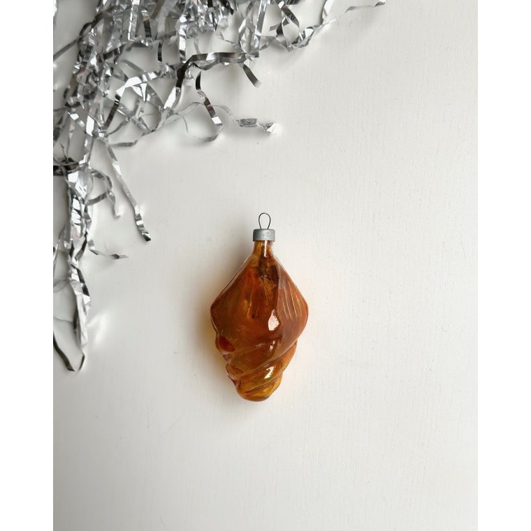 Brunt, kantet ornament 