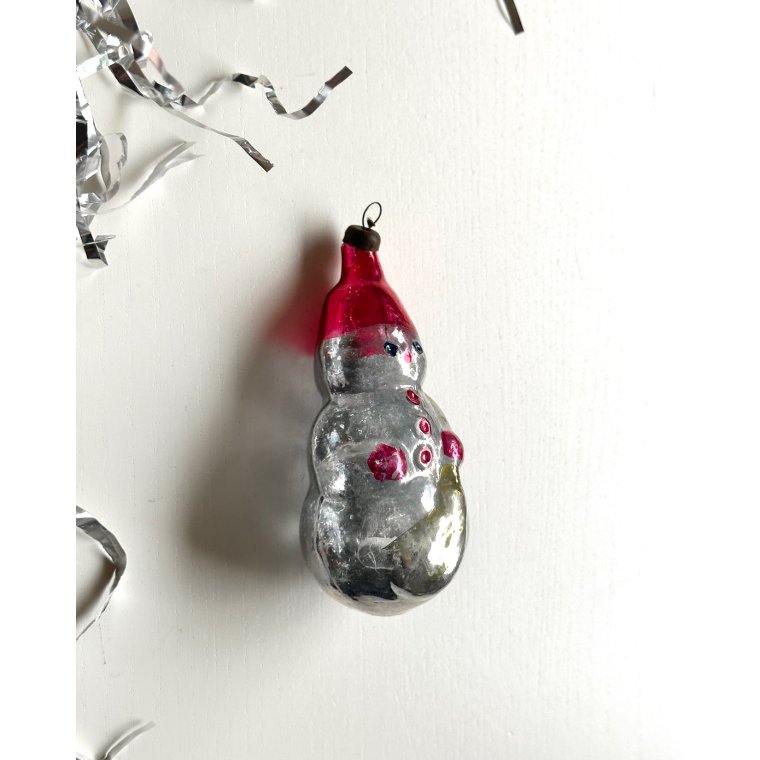 Silver snowman w pink hat