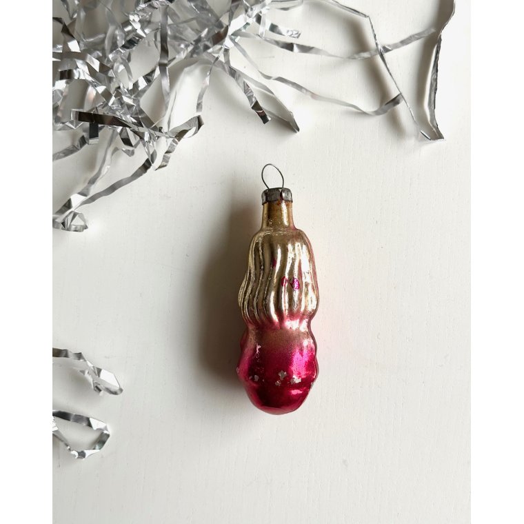 Little girl, golden/red