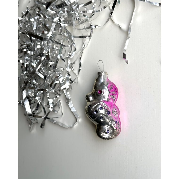 Vintage ornament, shest, gul og pink