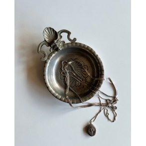 Pewter dish