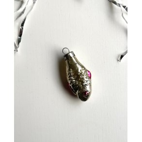 Little vintage fish w pink fins, NB