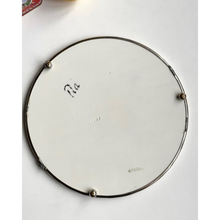 Fajancefad m metalkant og fdder, NB