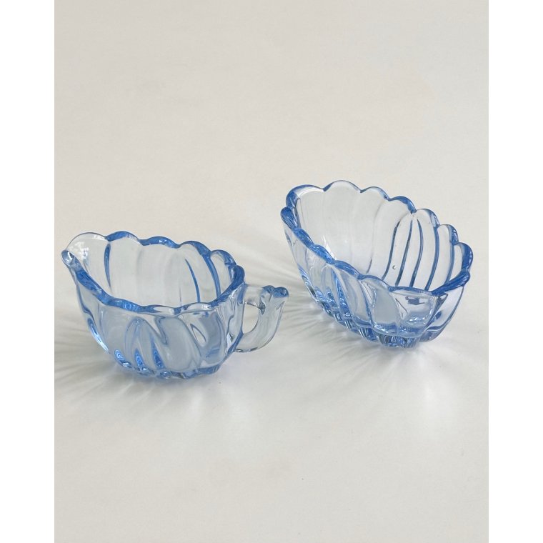 Sukker- og fl�des�t, lysebl�t glas