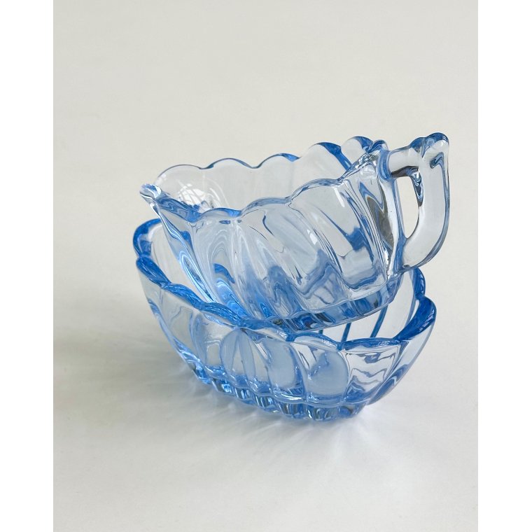 Sukker- og fl�des�t, lysebl�t glas