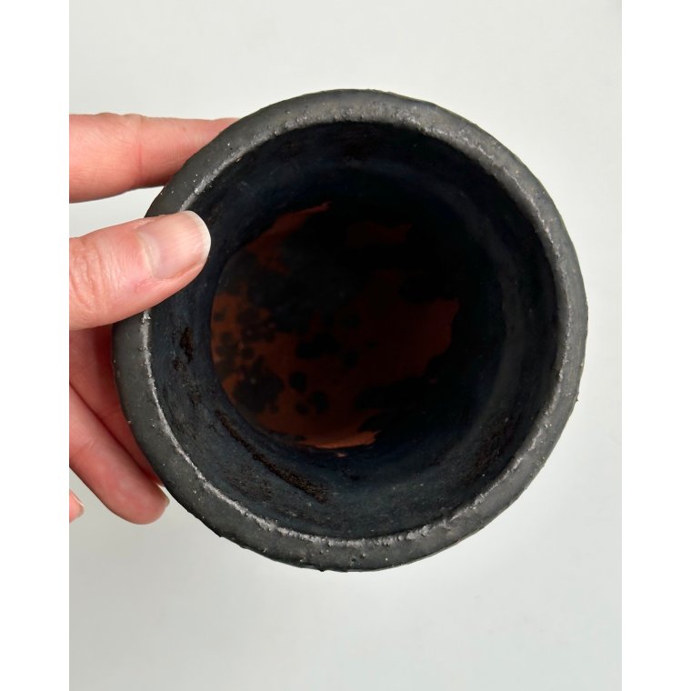 H�ndlavet keramikvase