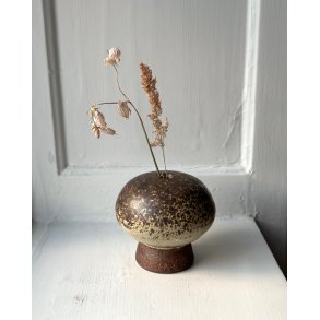 Ceramic vase