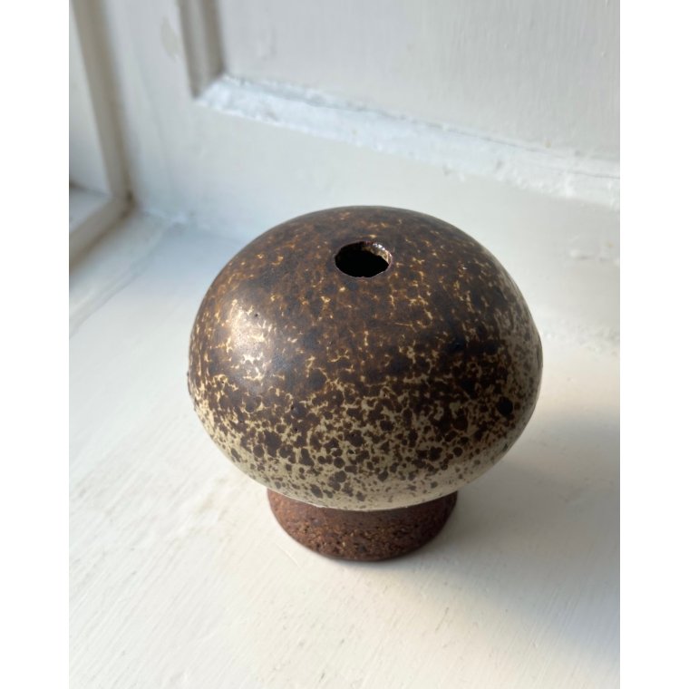 Ceramic vase