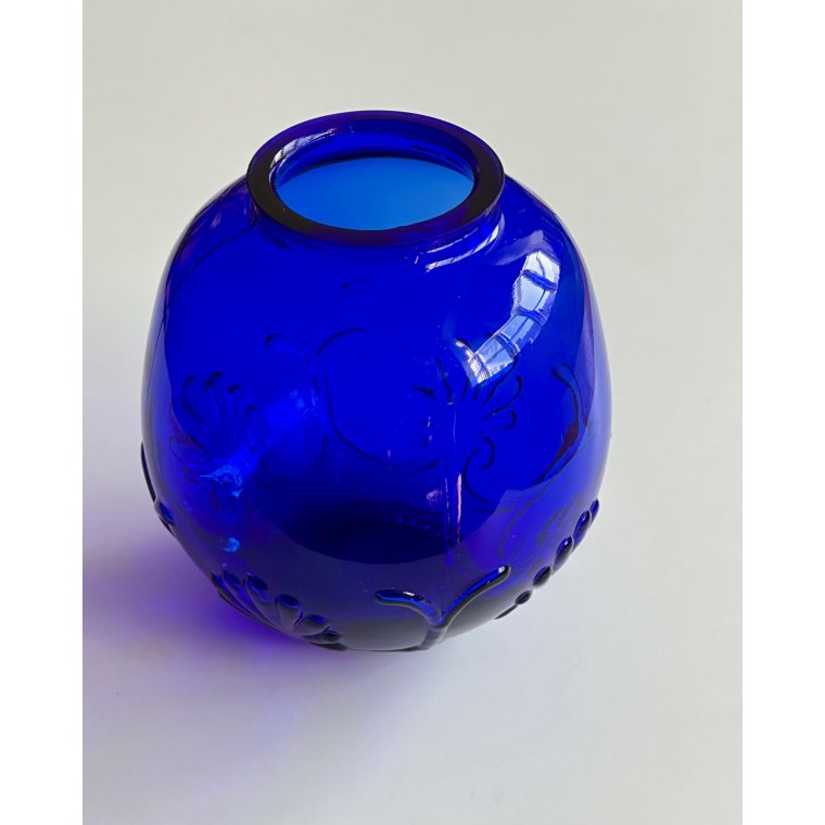 Kuglevase, presset glas