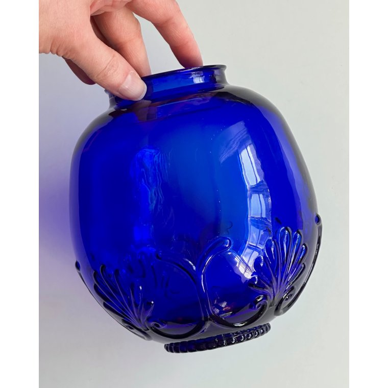 Kuglevase, presset glas