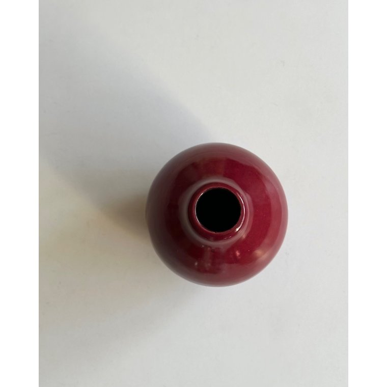 Teardrop shaped mini vase