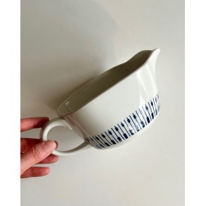 Gravy boat, Tangent