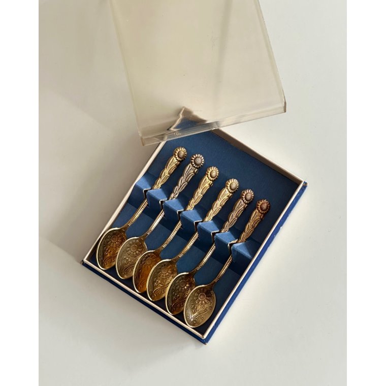 Mokkaskeer, forgyldte m blomster, Denmark, 6 stk samlet