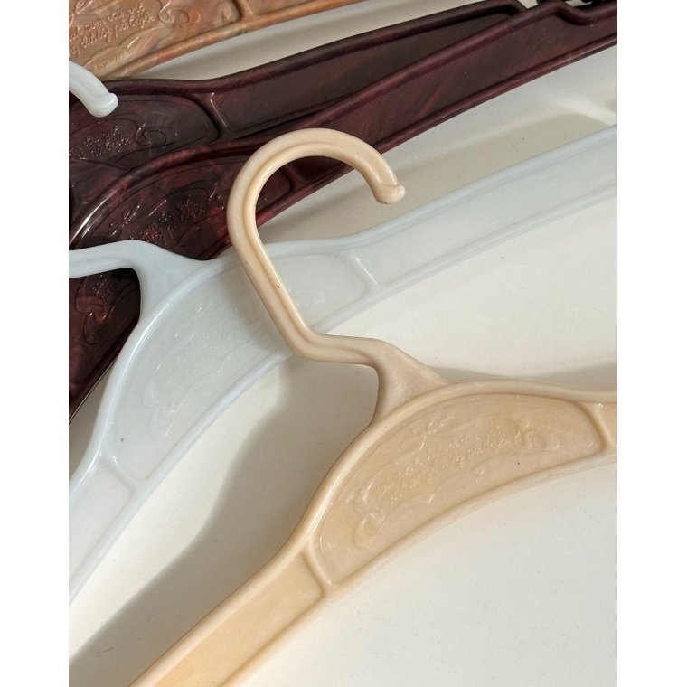 Retro plastikb�jler, ass. farver, 7 stk samlet