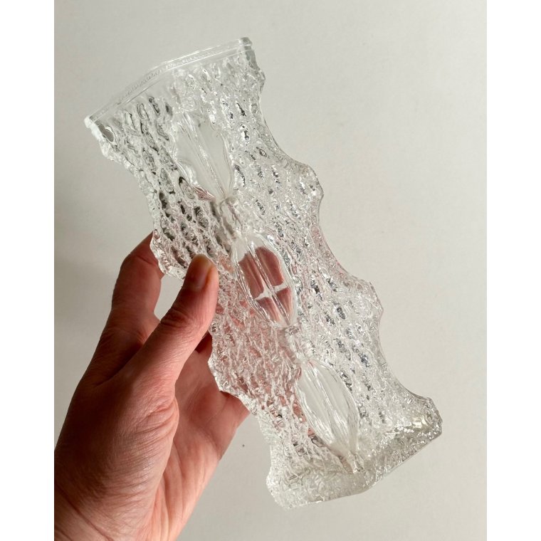 Oberglas Austria, kantet vase