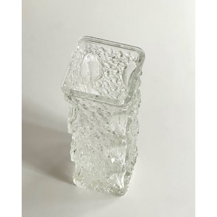 Oberglas Austria, kantet vase