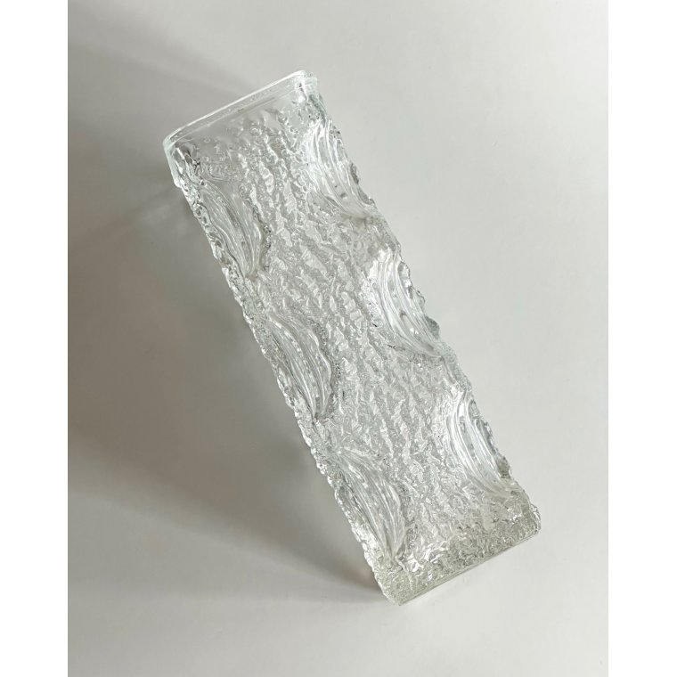 Oberglas Austria, kantet vase