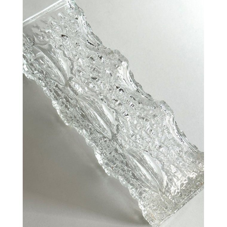 Oberglas Austria, kantet vase