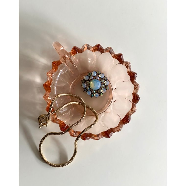 Mini glass dish, rosy