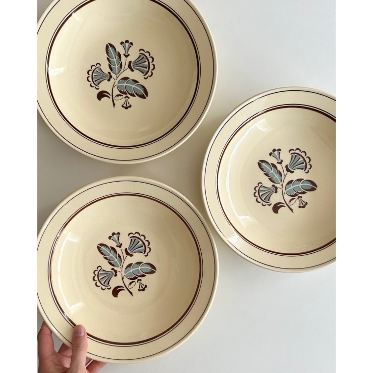 Dybe fajancetallerkner, 3 stk samlet