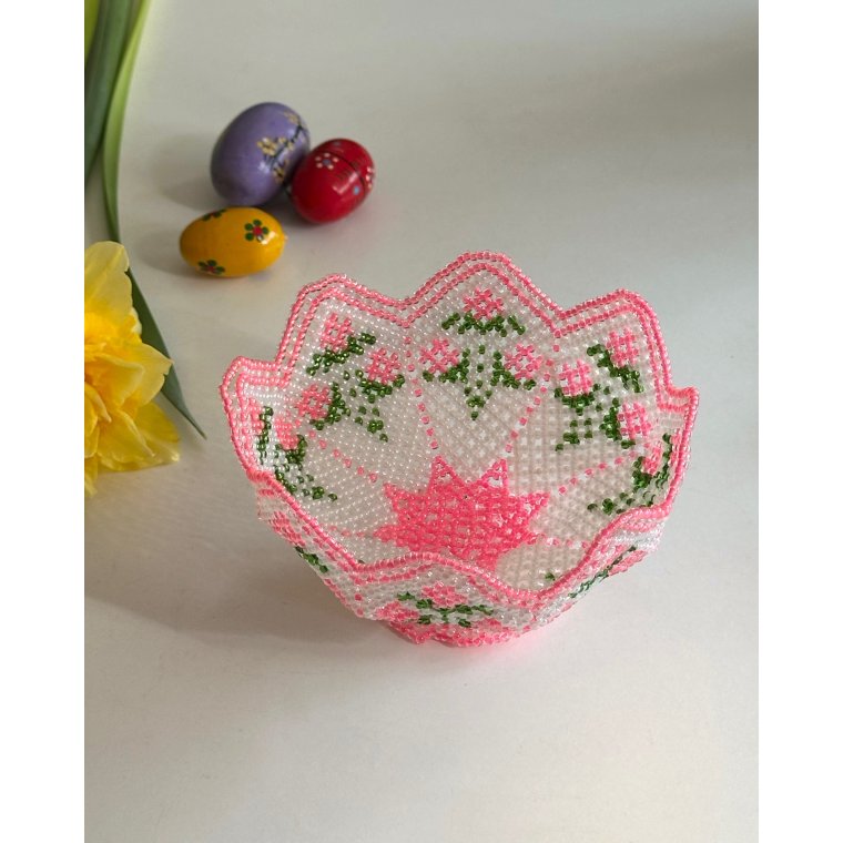 Pearl-stitched dish, pink