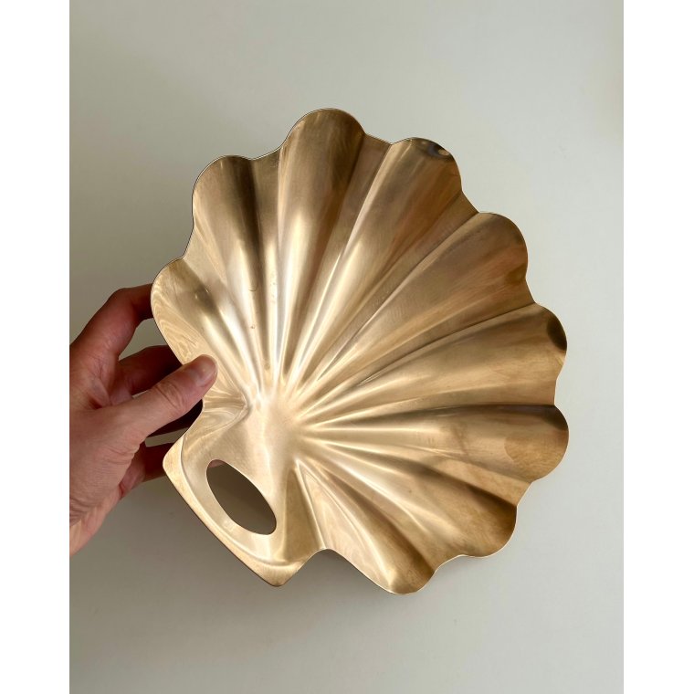 Muslingeformet messingfad