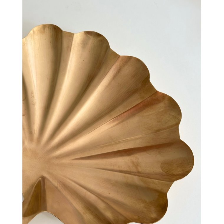 Muslingeformet messingfad