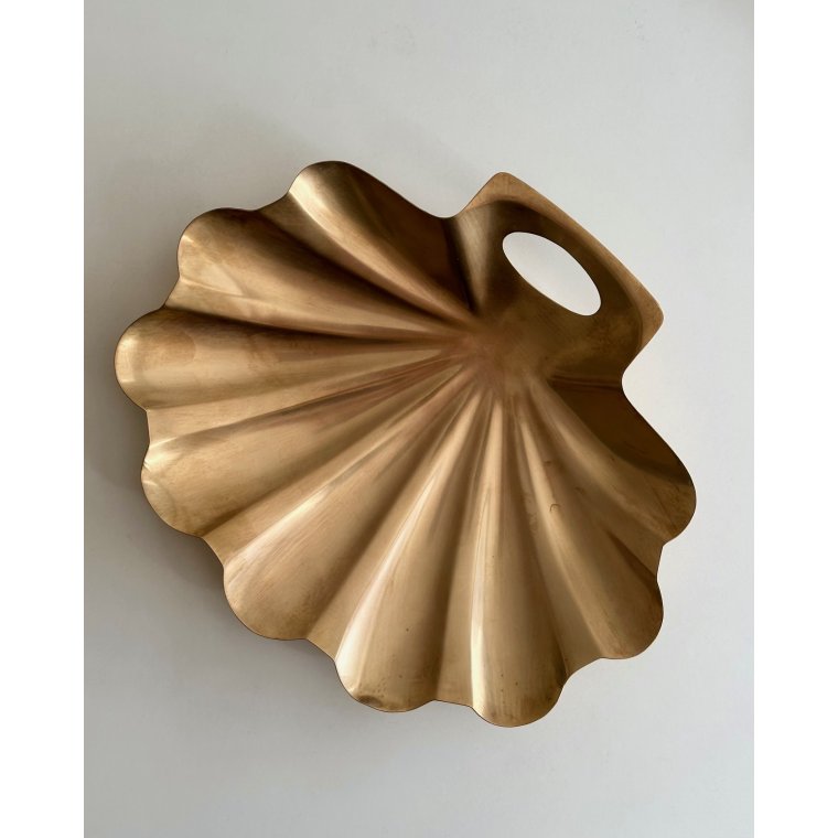 Muslingeformet messingfad