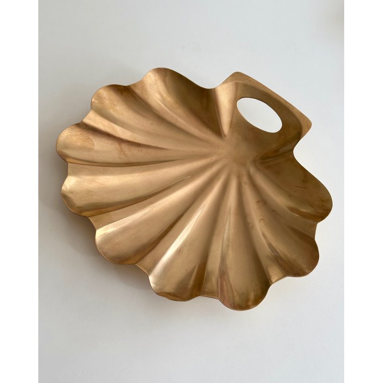 Muslingeformet messingfad