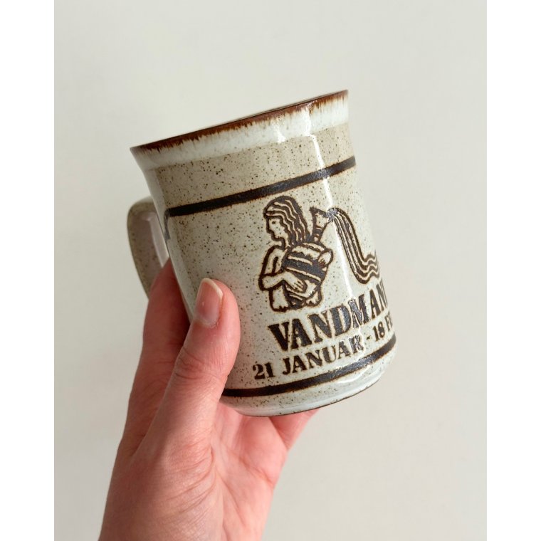 Mug, Aquarius
