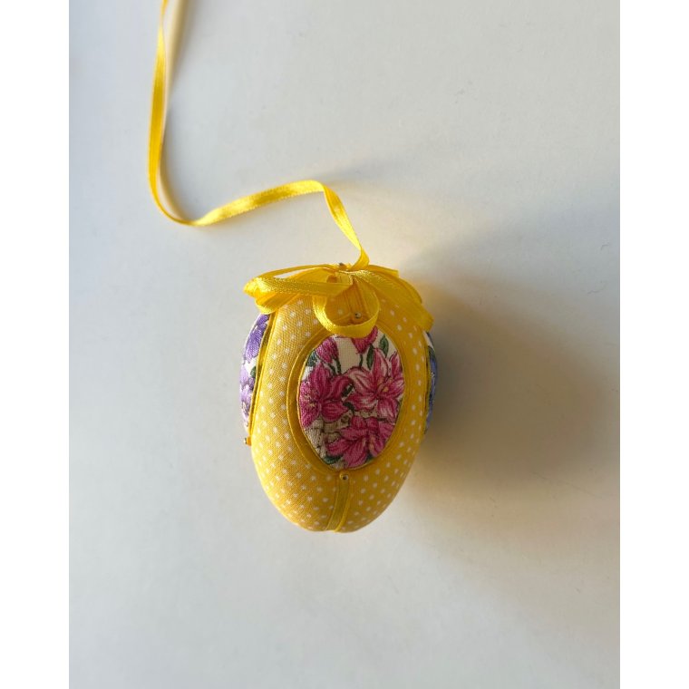 Small easter egg, yellow w flowers