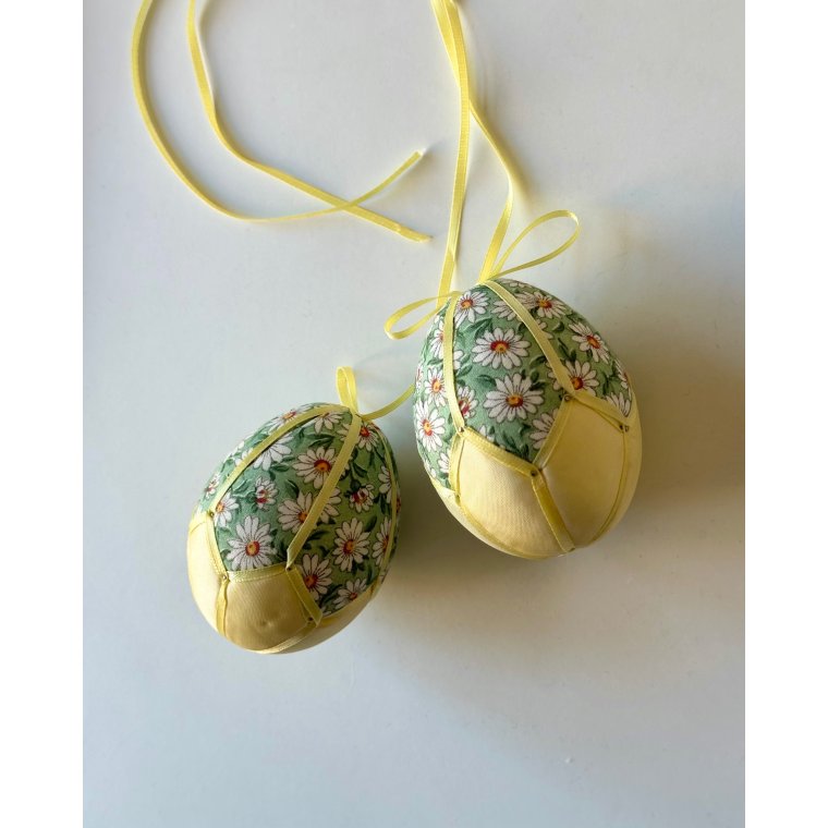 Medium Easter eggs, yellow w daisies, set of 2