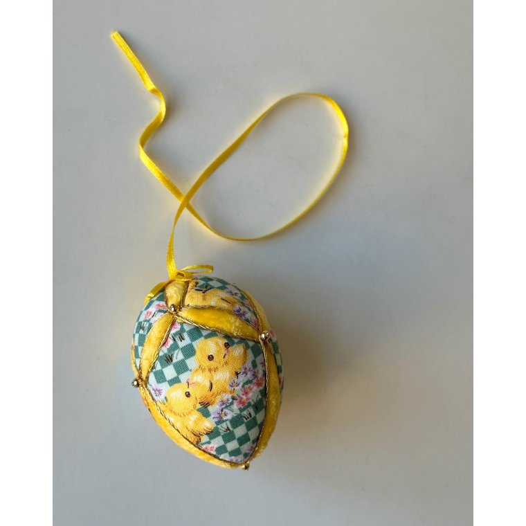 Medium Easter egg, fluff w chickens