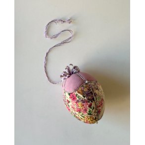 Big Easter egg, rosy w flowers