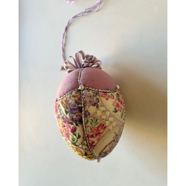 Big Easter egg, rosy w flowers