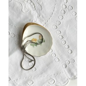 Bing og Grndahl Erantis, asiet