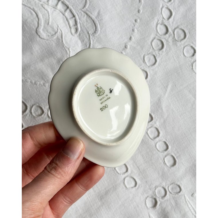 Bing og Grndahl Erantis, asiet