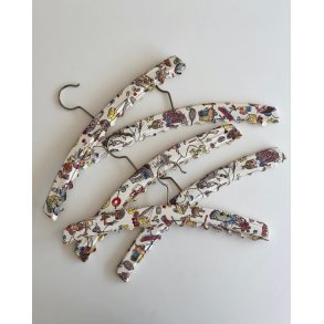 Mid Century kids hangers, set of 5