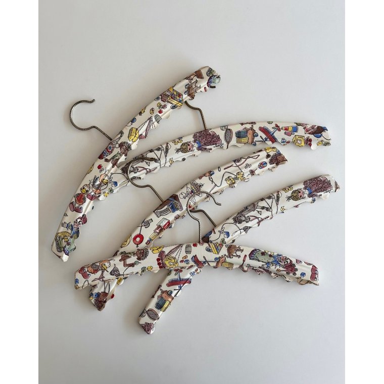 Mid Century kids hangers, set of 5