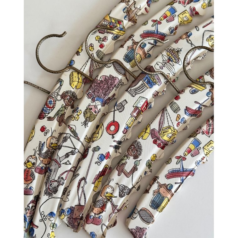Mid Century kids hangers, set of 5