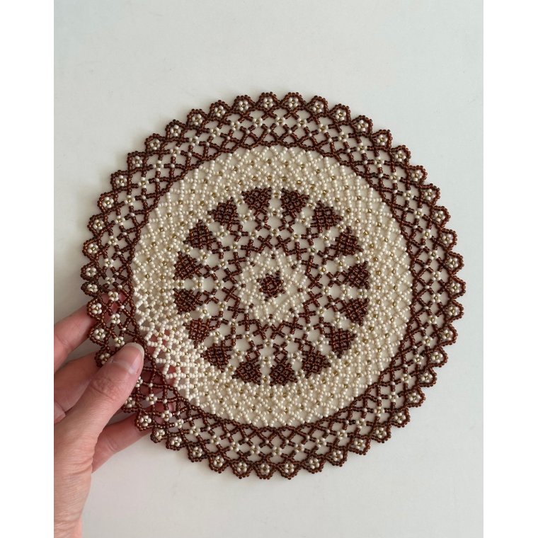 Pearl-stitched doily, brown