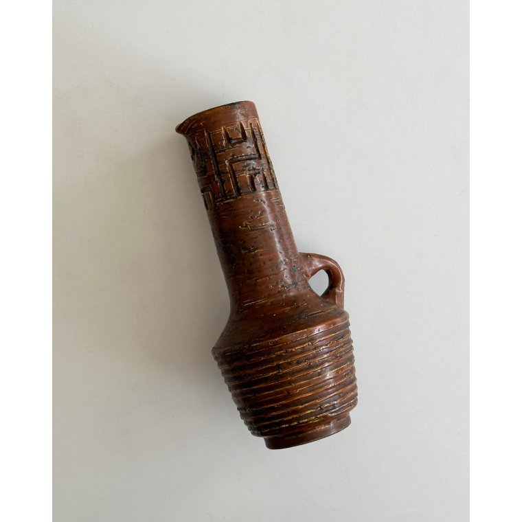 Arnold Wiig's Factories, ceramic vase