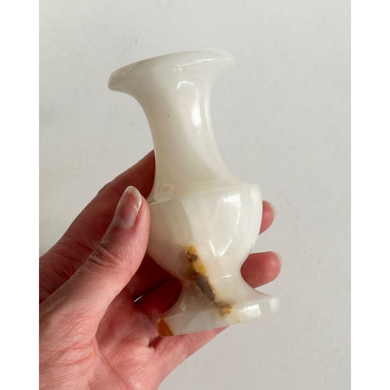 Small vase, white onyx