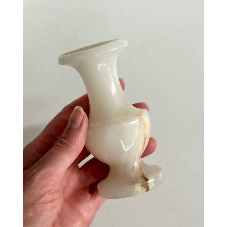 Small vase, white onyx