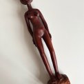 H�j tr�figur, kvinde